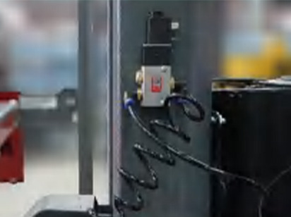 Pneumatic release
