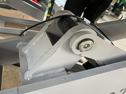 All oil filling ports are built-in for convenient greasing in the later stage.