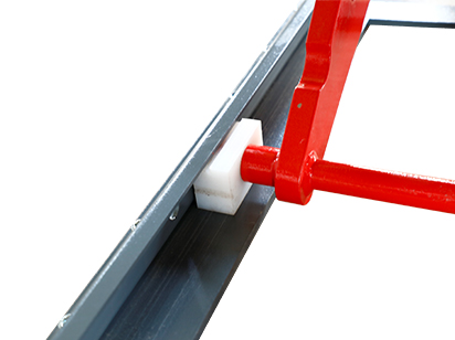 Extra-large wear-resistant sliding blocks.
