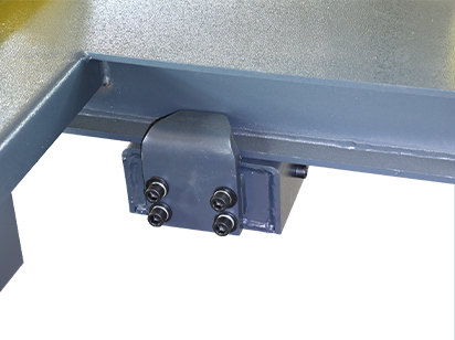 Reinforced steel plates for superior sturdiness and durability.